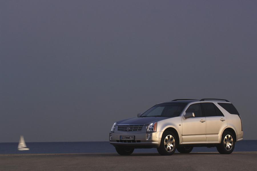  Cadillac SRX 2004 года  (фото 81 из 103)